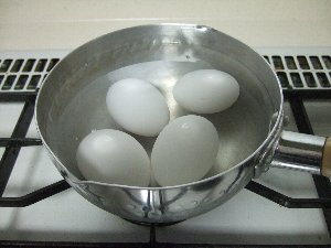 ゆで卵作る.jpg